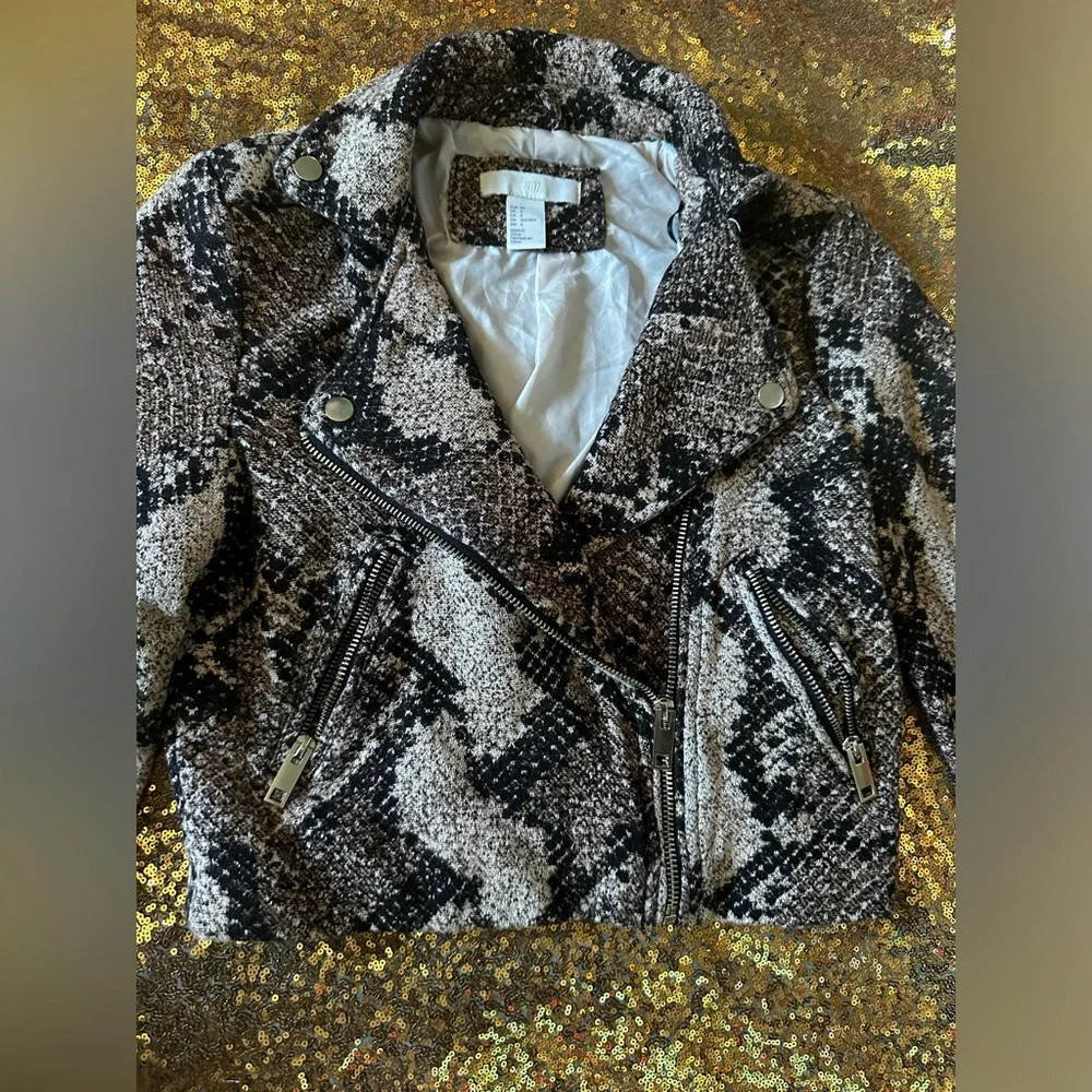 H&M Women Snake Print Jacket with Metal details Color Brown Size 4 - Picture 11 of 14